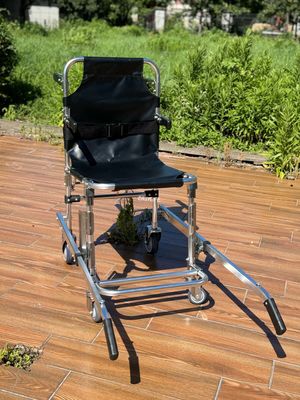 نردبان پله های آلومینیوم با پارچه PVC 4 چرخ و 6 دسته