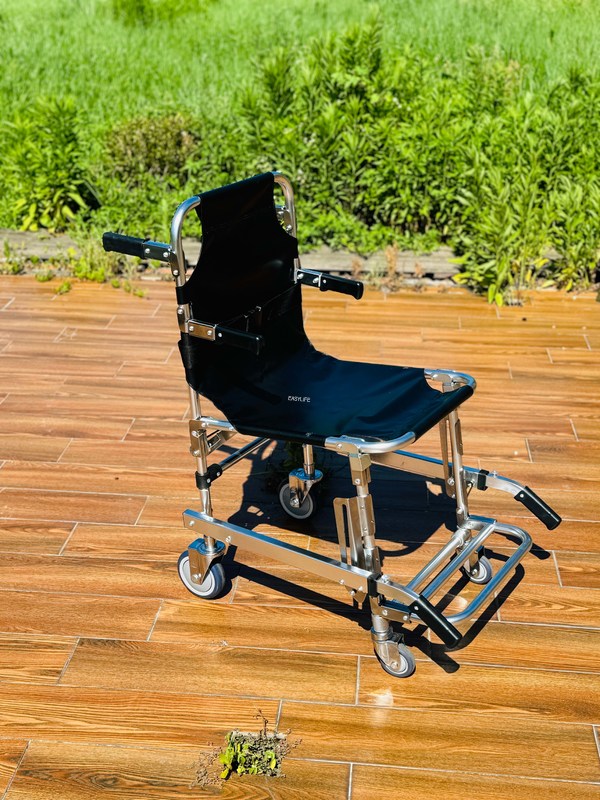 نردبان پله های آلومینیوم با پارچه PVC 4 چرخ و 6 دسته